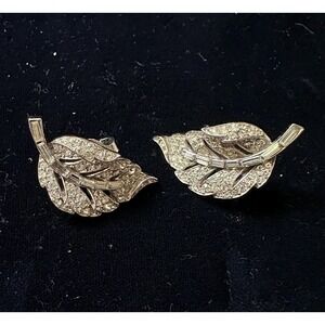 Vintage Trifari Leaf Clip On Earrings Pave' Rhinestones Silver